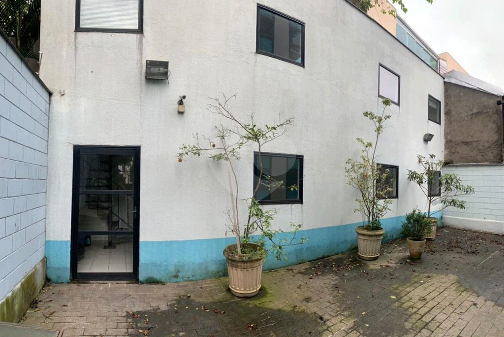 VILA CLEMENTINO - PRÉDIO COMERCIAL 