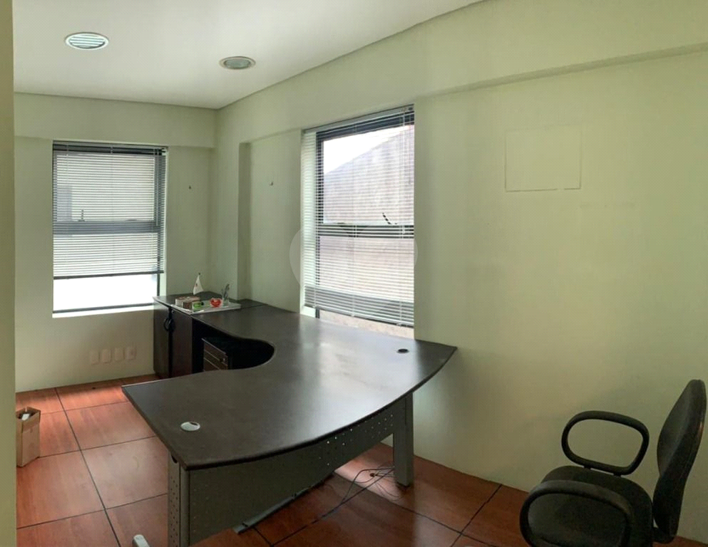 VILA CLEMENTINO - PRÉDIO COMERCIAL 