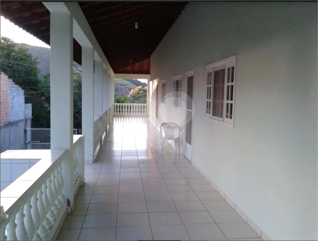Chácara à venda com 3 quartos, 450m² - Foto 13