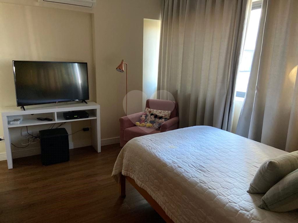 APARTAMENTO em MORUMBI