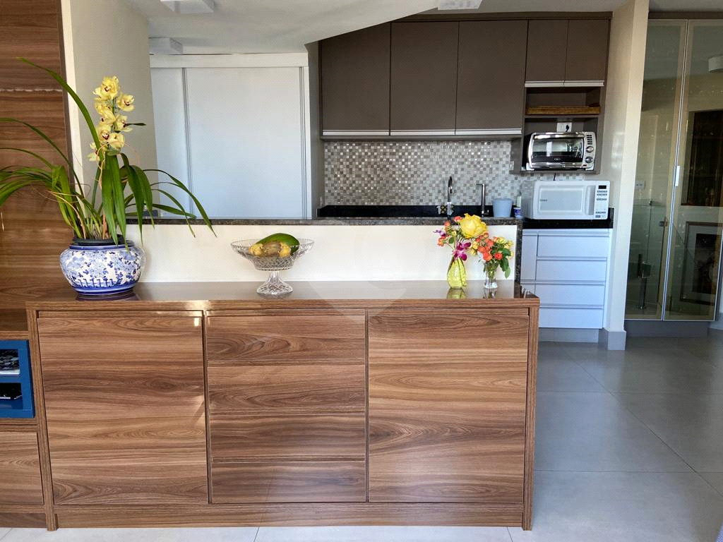 APARTAMENTO em MORUMBI