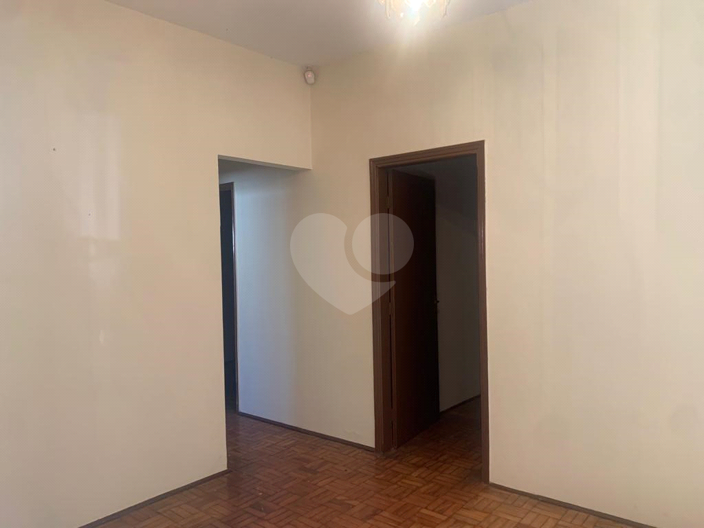 Casa à venda com 3 quartos, 244m² - Foto 5