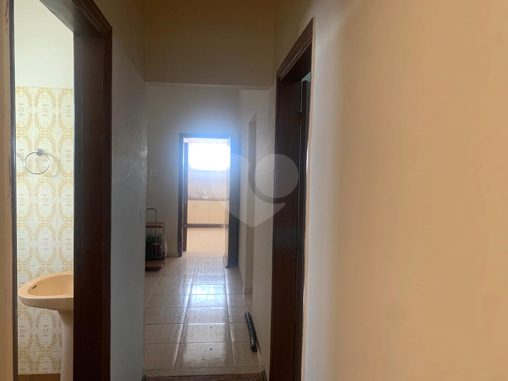 Casa à venda com 3 quartos, 244m² - Foto 22