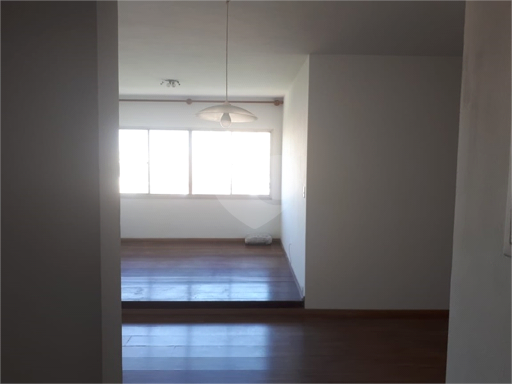 Apartamento à venda com 3 quartos, 90m² - Foto 2