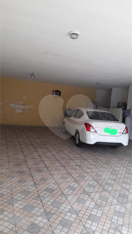 Sobrado a venda na Parada Inglesa,  3 dormitórios e 5 vagas. 