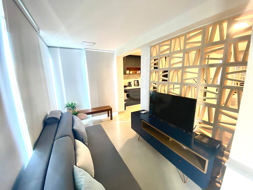APARTAMENTO em CONSOLAÇÃO