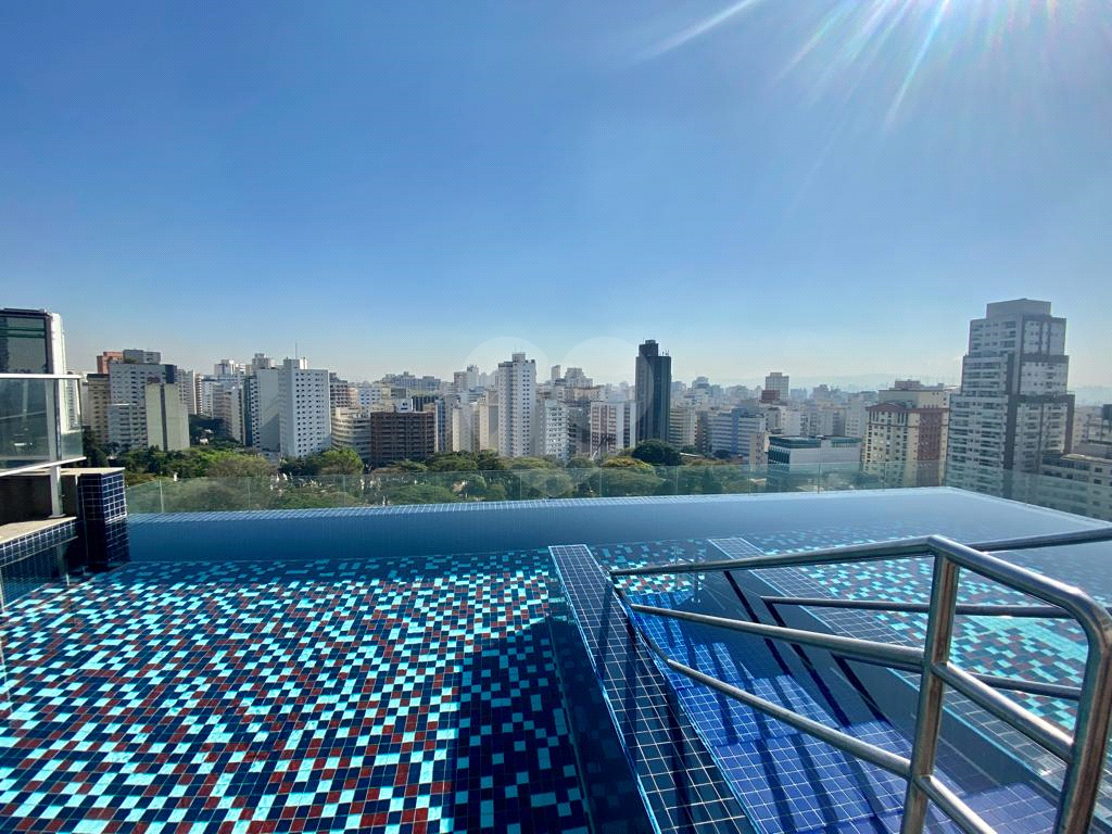 APARTAMENTO em CONSOLAÇÃO