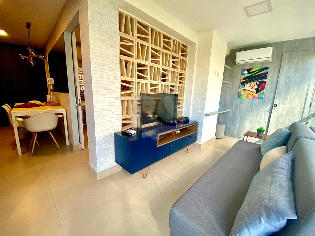APARTAMENTO em CONSOLAÇÃO