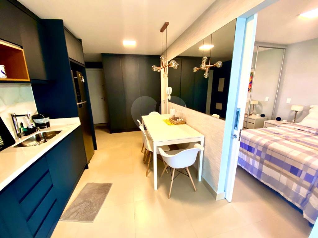 APARTAMENTO em CONSOLAÇÃO