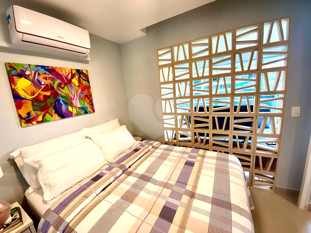 APARTAMENTO em CONSOLAÇÃO