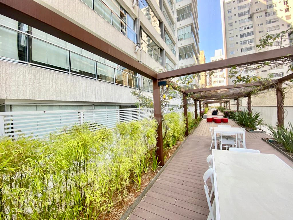 APARTAMENTO em CONSOLAÇÃO