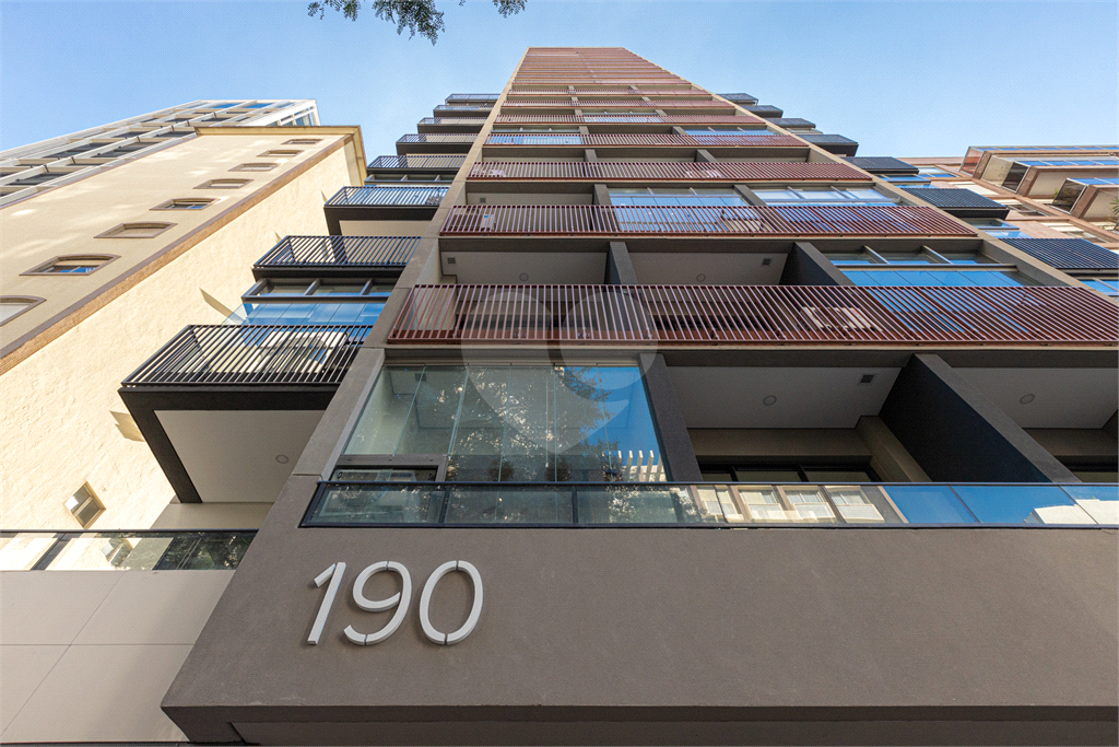 APARTAMENTO em PERDIZES