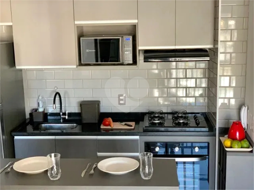 Apartamento mobiliado - 300 metros da estação Liberdade