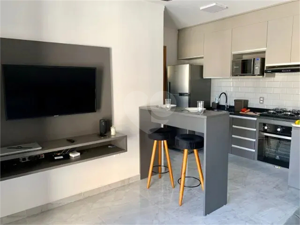 Apartamento mobiliado - 300 metros da estação Liberdade