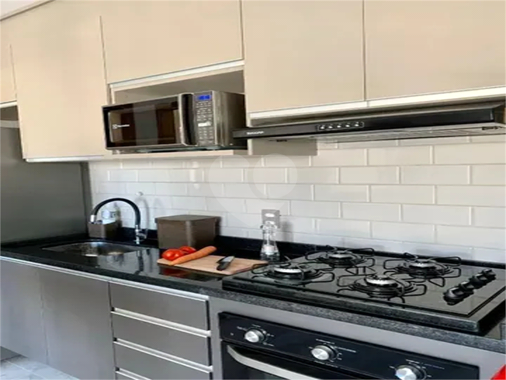 Apartamento mobiliado - 300 metros da estação Liberdade