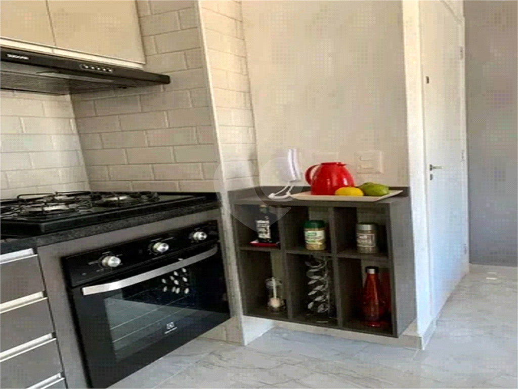 Apartamento mobiliado - 300 metros da estação Liberdade