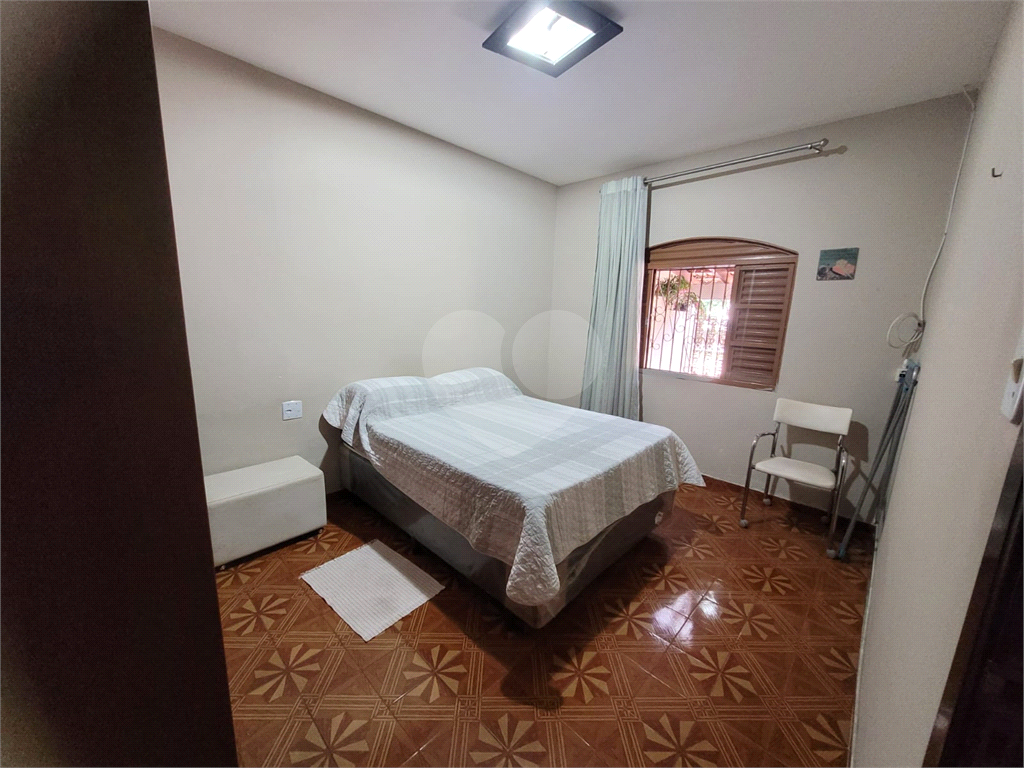 Casa à venda com 3 quartos, 158m² - Foto 3