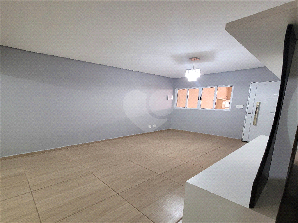 Sobrado  em Santo André, 3 Dorms, 1 suíte e 2 Vagas Paralelas