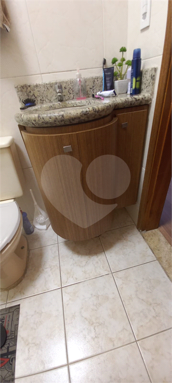CONDOMÍNIO em VILA CARRÃO