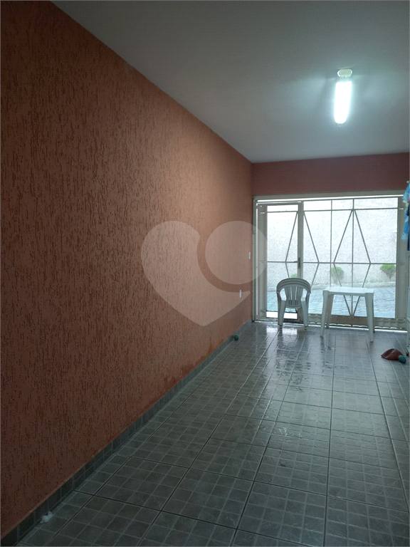 CONDOMÍNIO em VILA CARRÃO
