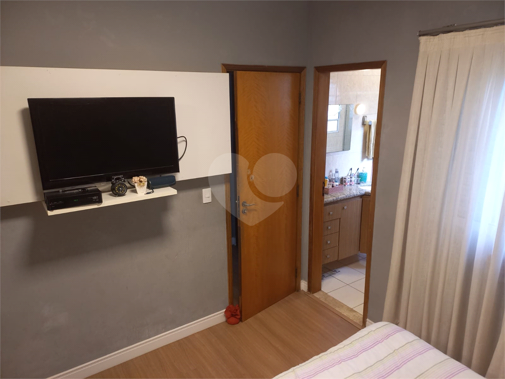 CONDOMÍNIO em VILA CARRÃO