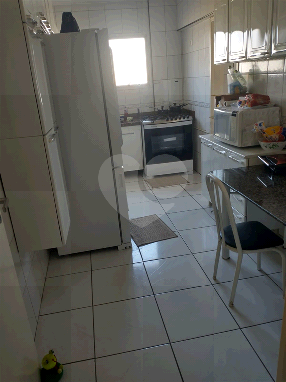 APARTAMENTO em VILA MILTON