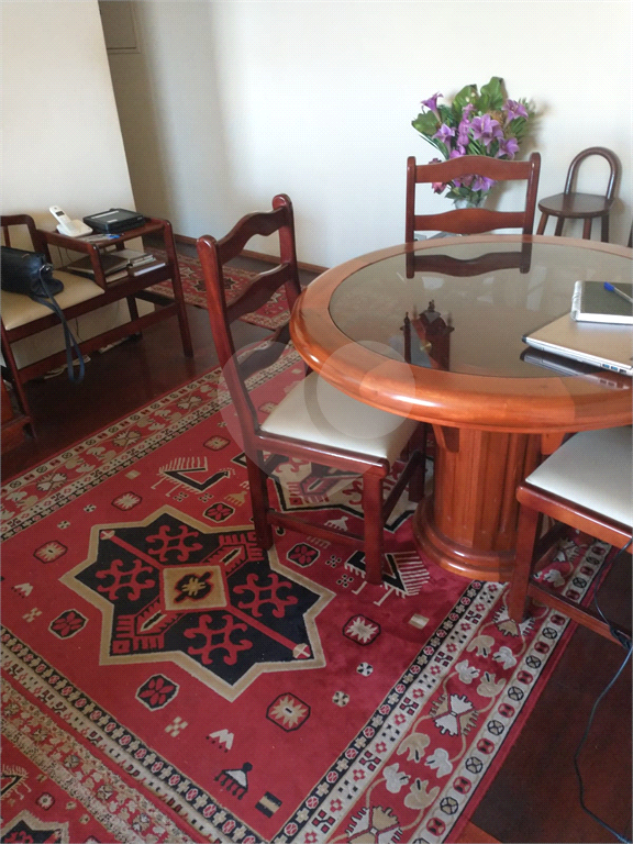 APARTAMENTO em VILA MILTON