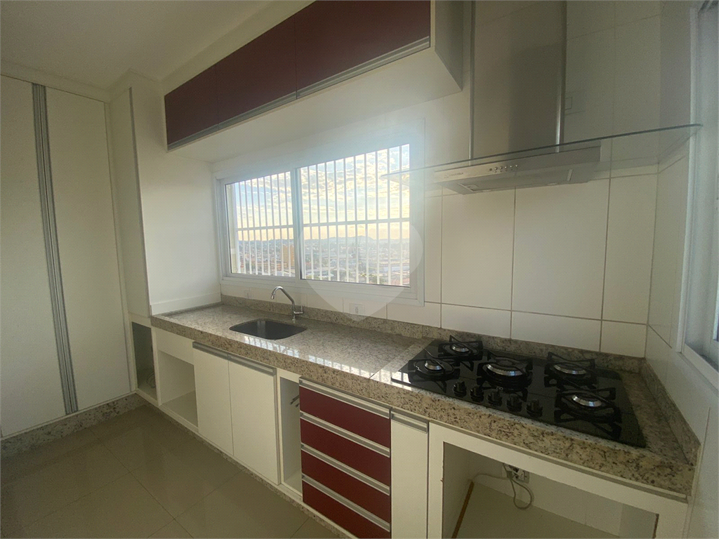 Apartamento para alugar com 2 quartos, 80m² - Foto 11