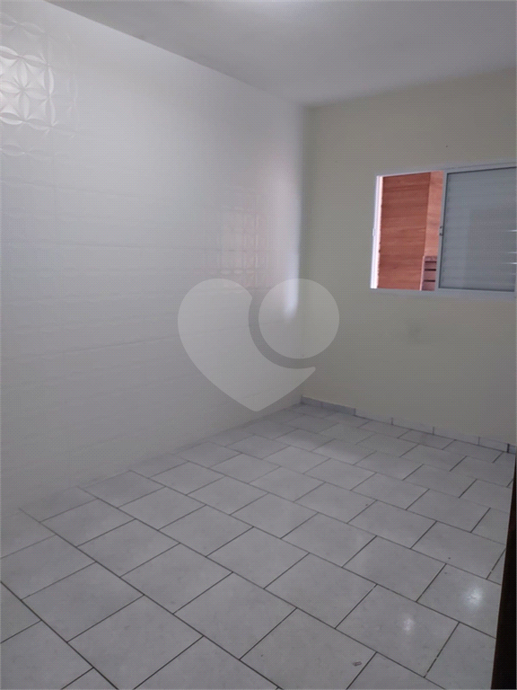 Linda casa térrea a venda com 3 dormitórios na cidade de Bragança Paulista-SP