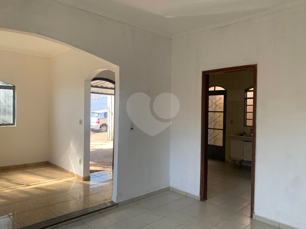 Casa à venda com 3 quartos, 126m² - Foto 13