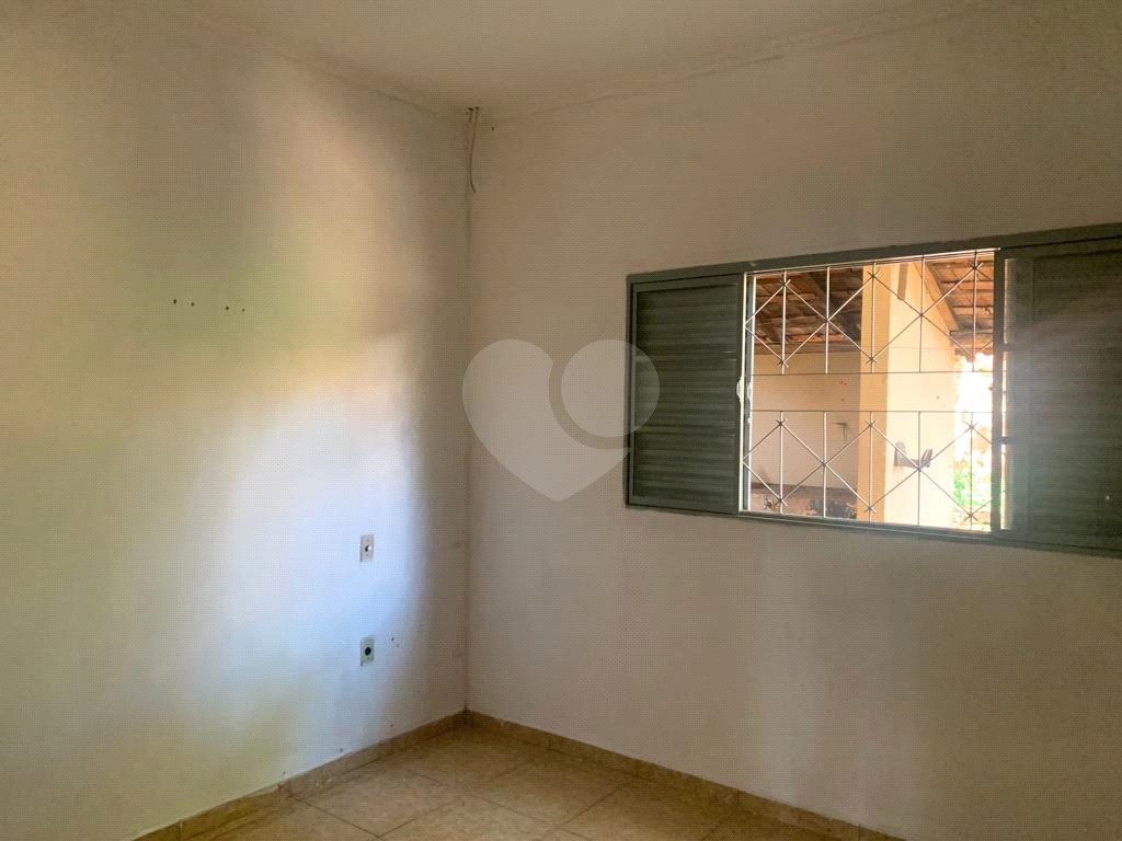 Casa à venda com 3 quartos, 126m² - Foto 11