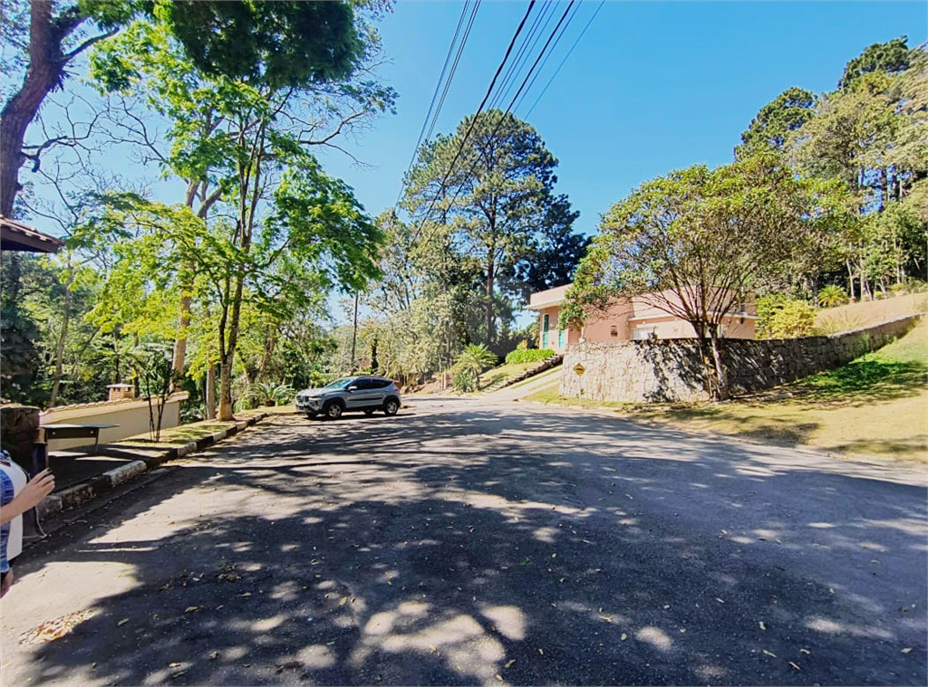 Excelente Sobrado em Condomínio Fechado 
