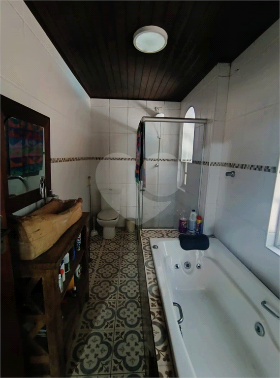 Excelente Sobrado em Condomínio Fechado 