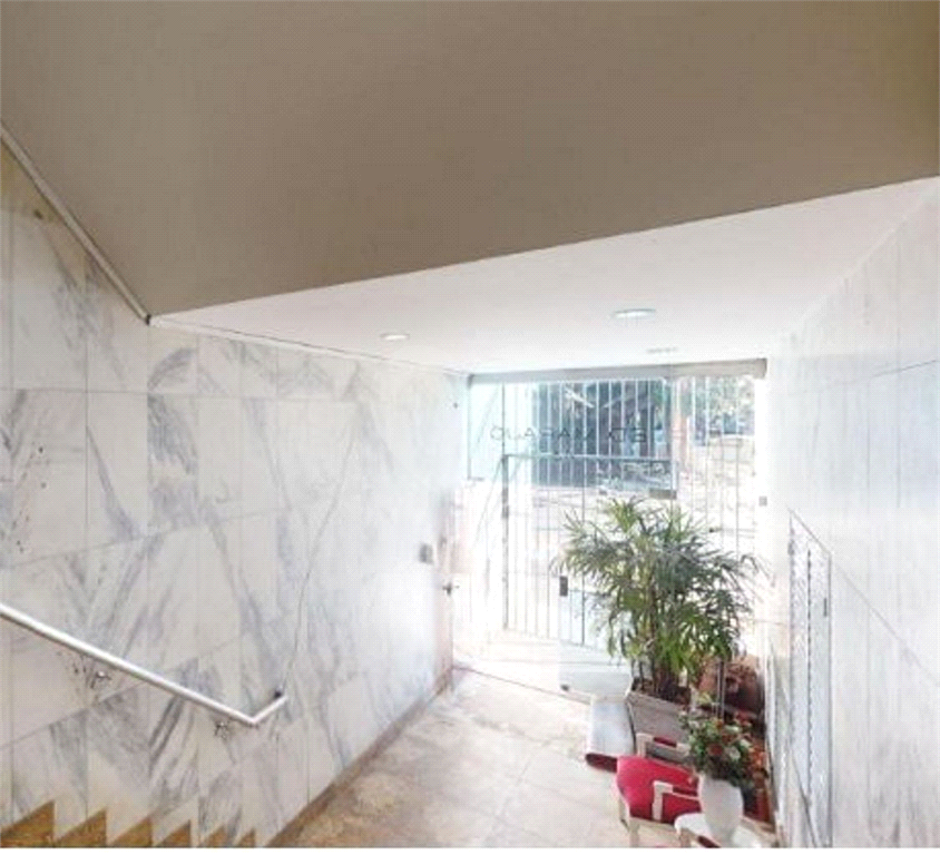 APARTAMENTO em BELA VISTA