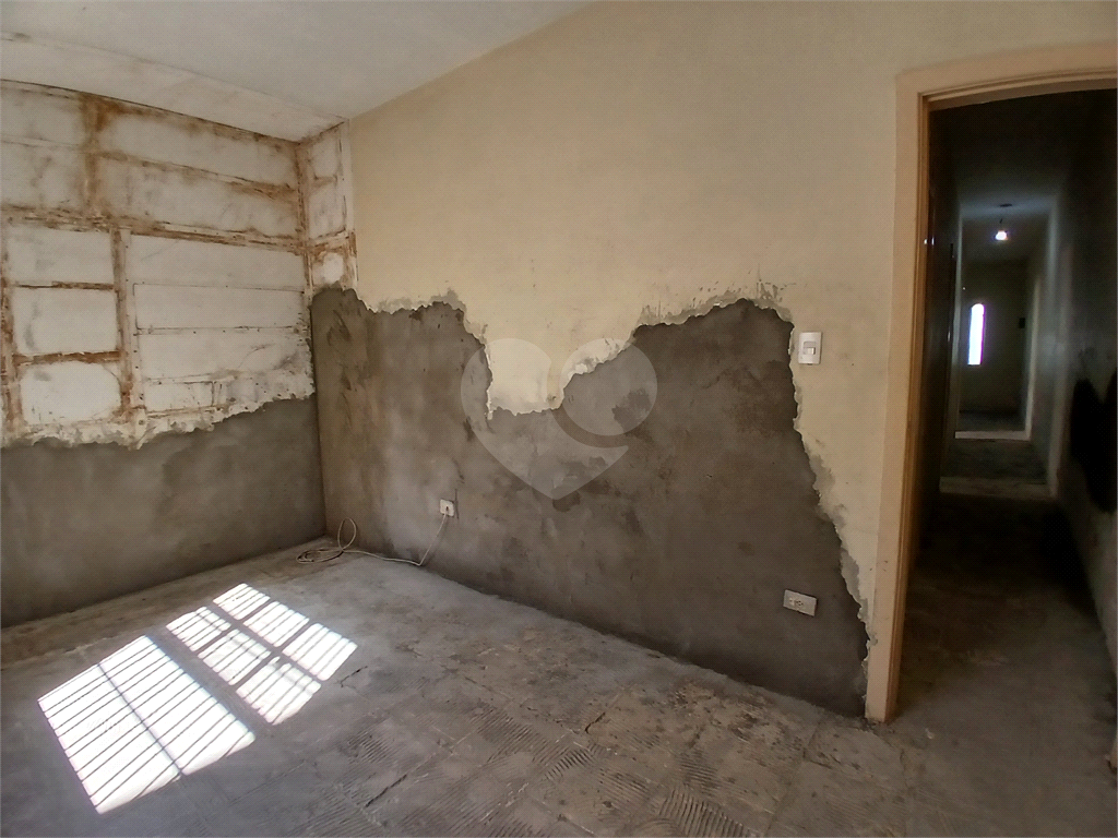 Casa comercial para venda a passos da Braz Leme