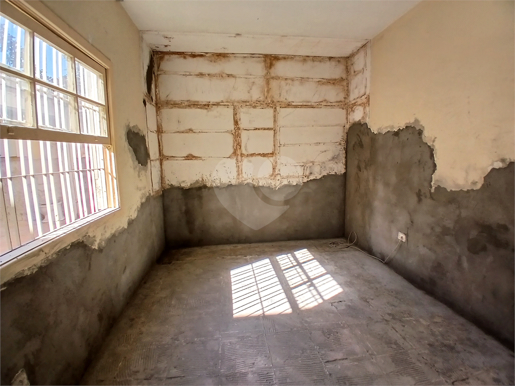 Casa comercial para venda a passos da Braz Leme