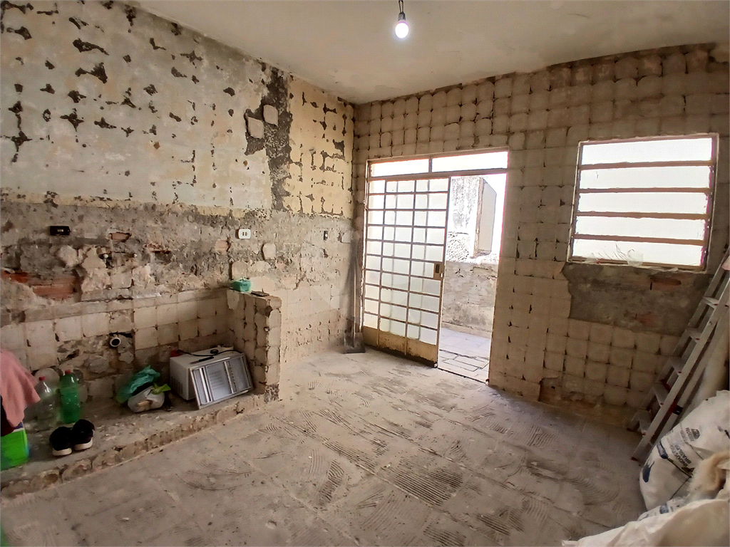 Casa comercial para venda a passos da Braz Leme