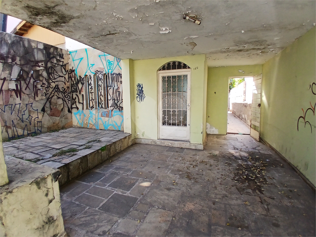 Casa comercial para venda a passos da Braz Leme