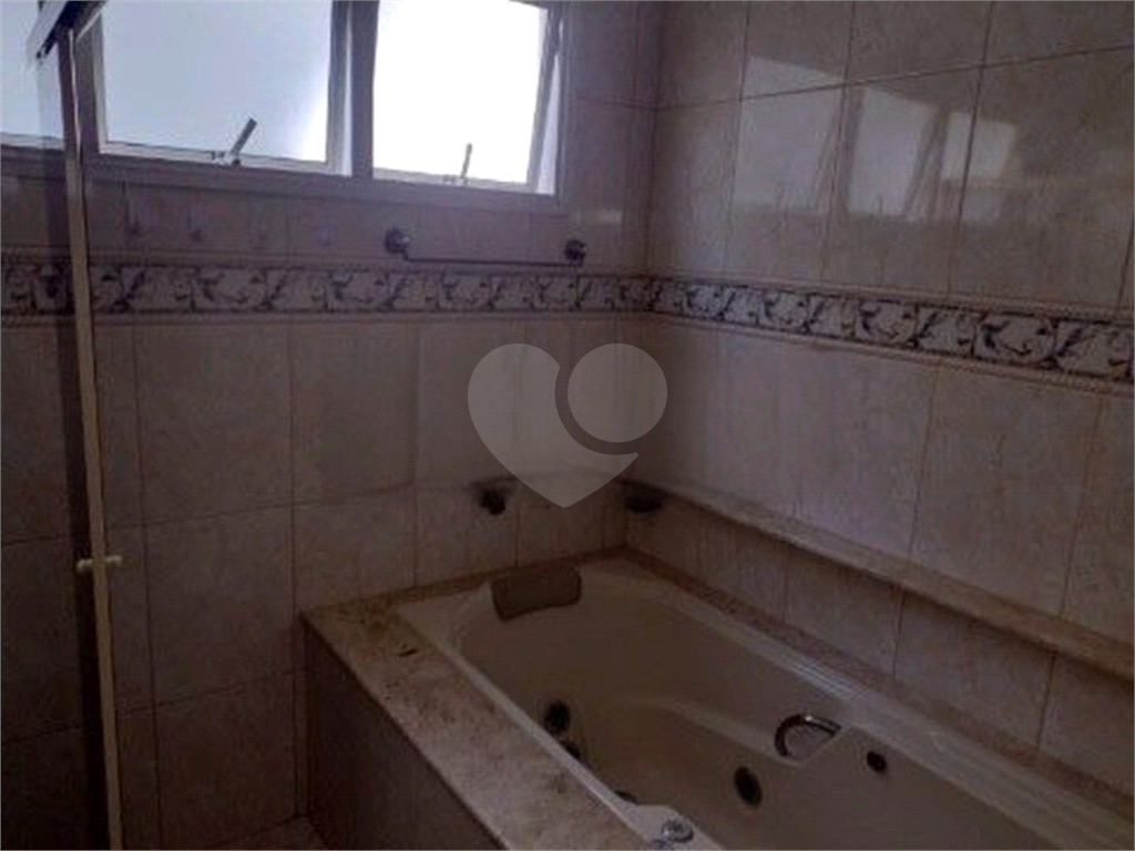 Casa de Condomínio à venda com 4 quartos, 482m² - Foto 31