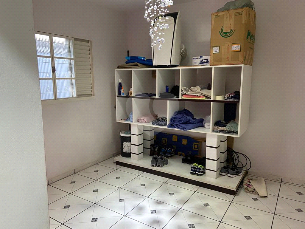 Linda casa térrea á venda com 3 dormitórios na cidade de Bragança Paulista-SP