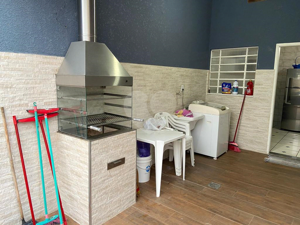 Linda casa térrea á venda com 3 dormitórios na cidade de Bragança Paulista-SP