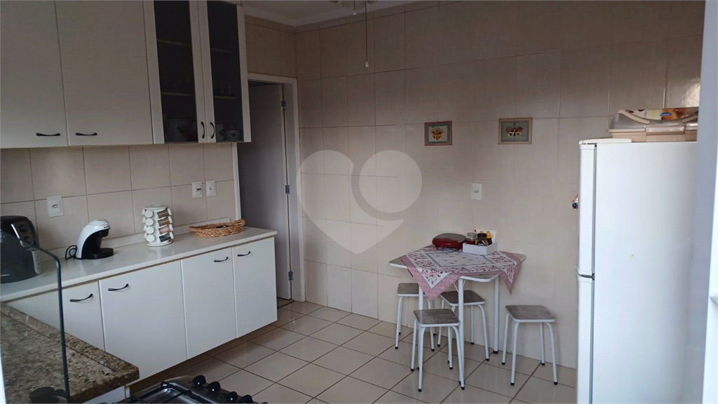 Casa à venda com 3 quartos, 170m² - Foto 4