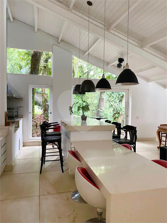 Casa de Condomínio à venda com 3 quartos, 600m² - Foto 1
