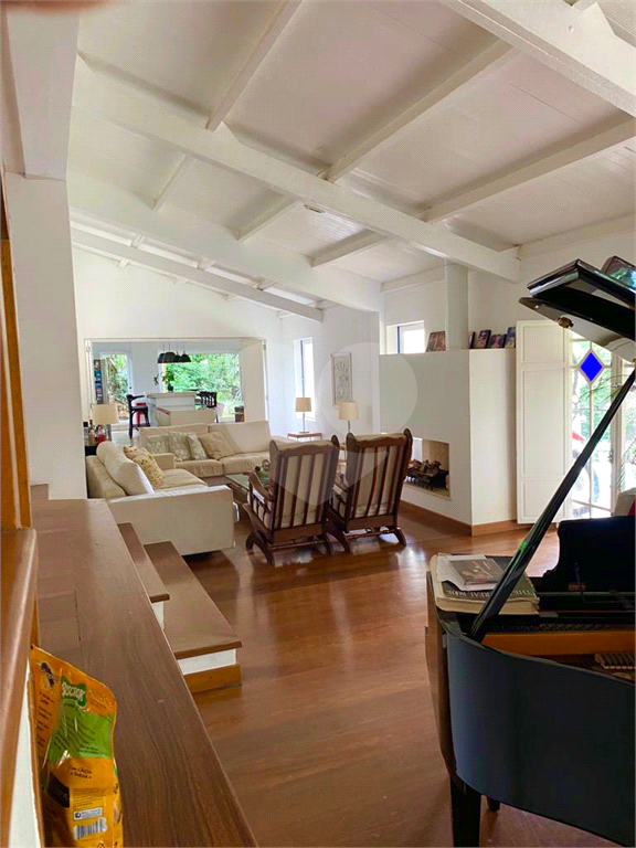 Casa de Condomínio à venda com 3 quartos, 600m² - Foto 4