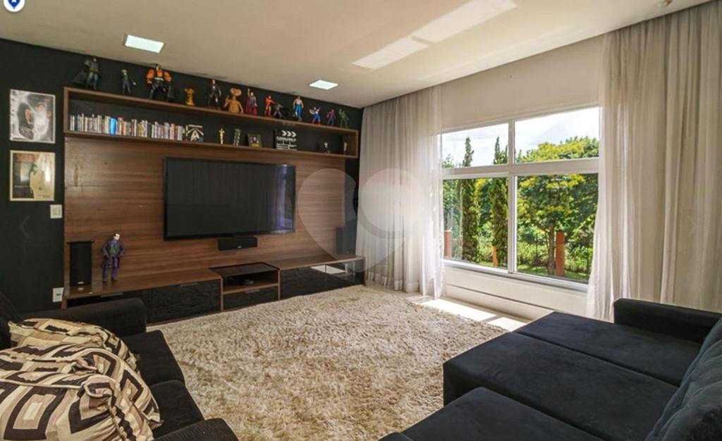 Mansão com lazer no Condomínio Burle Marx