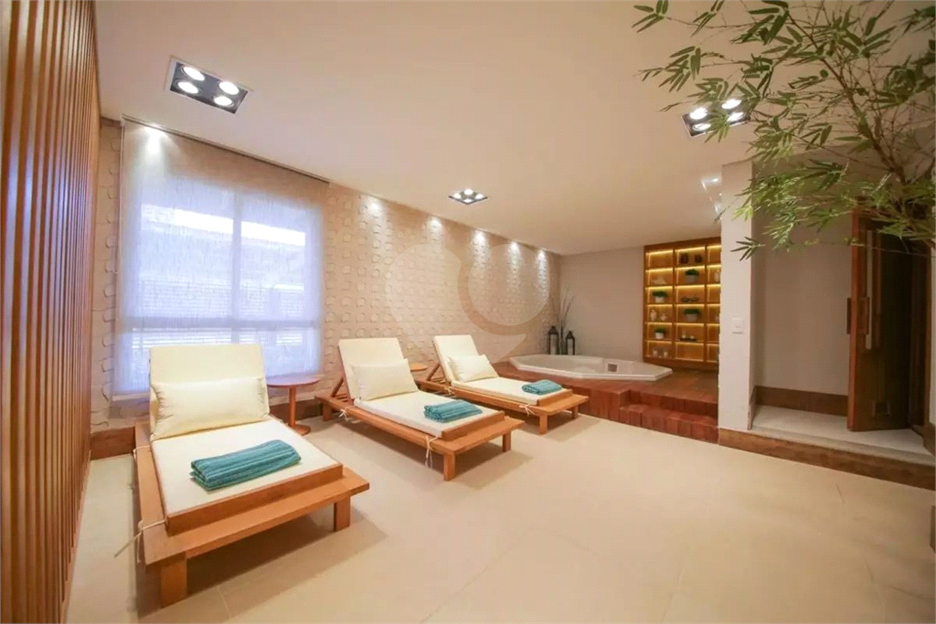 APARTAMENTO em TATUAPÉ