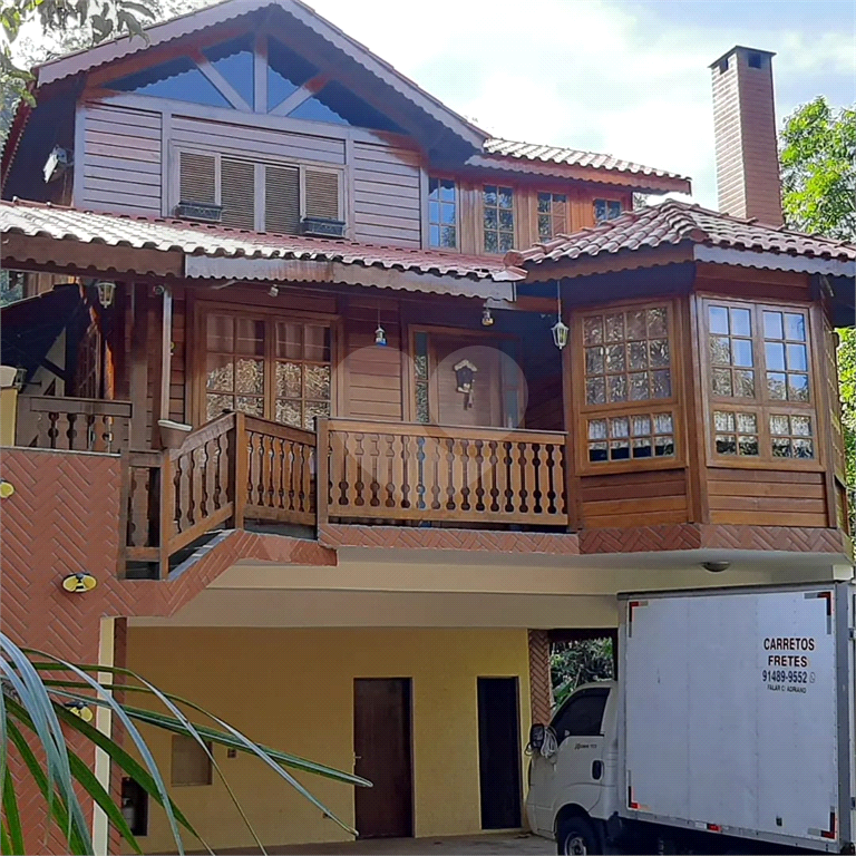 Casa de Condomínio à venda com 5 quartos, 175m² - Foto 1