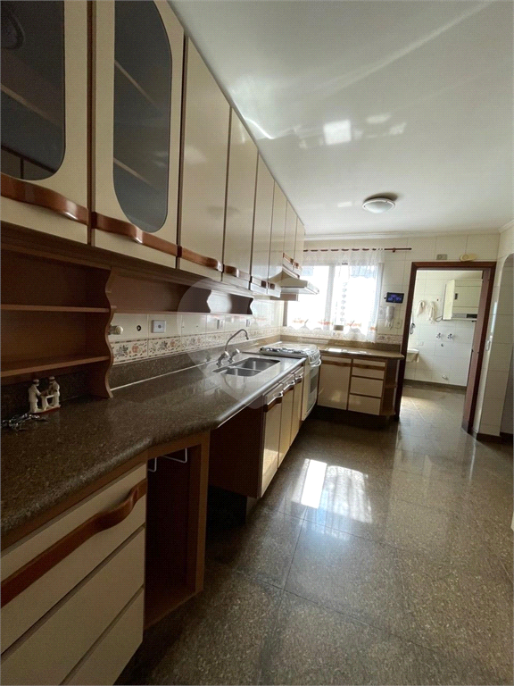 Apartamento alto padrão com 206 m