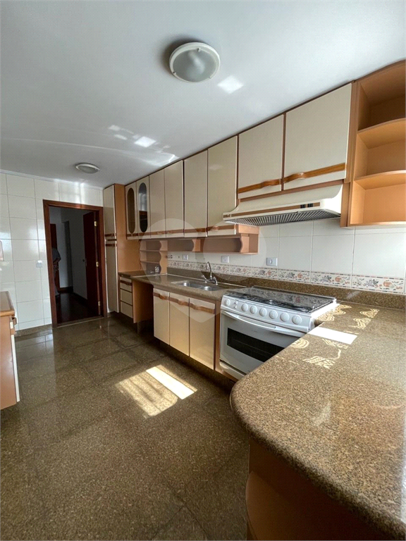 Apartamento alto padrão com 206 m