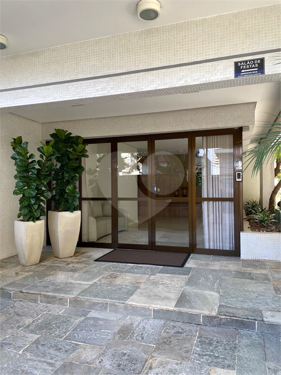 Apartamento alto padrão com 206 m